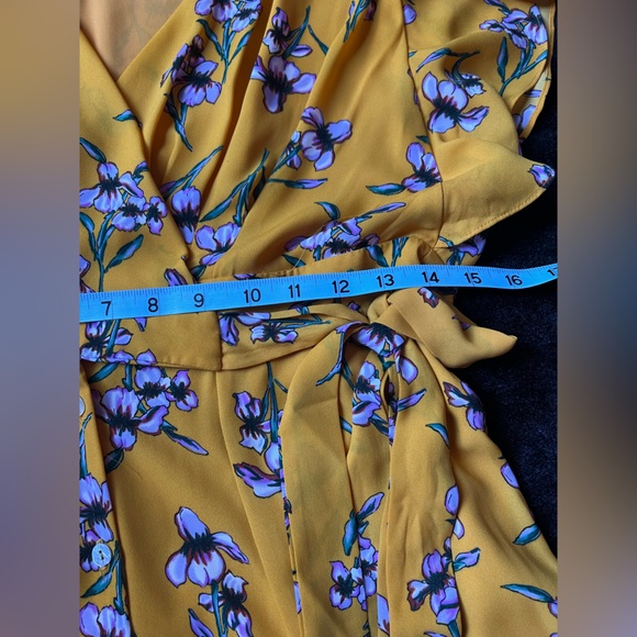 Lumiere Yellow Floral Wrap Dress, Size Large - Picture 8 of 10